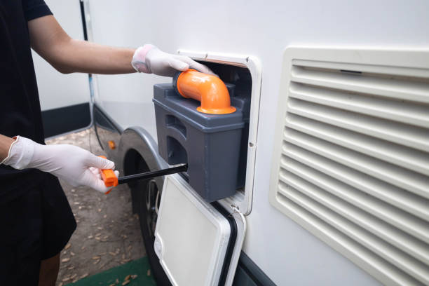 Portable Toilet Options We Offer in Lee Acres, NM